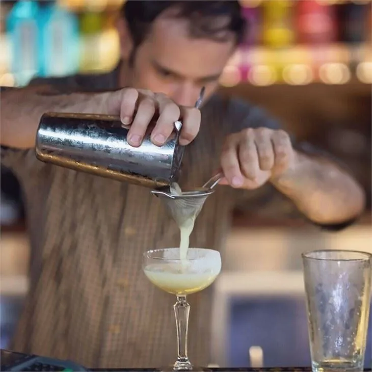 পানীয় মিশ্রিত করতে বোস্টন শেকার