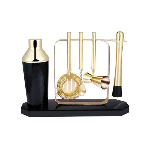 গোল্ড ককটেল শেকার